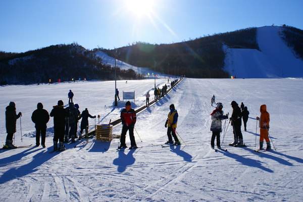 金龍山滑雪場(chǎng)