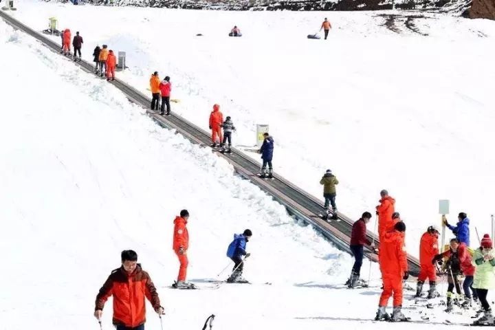 戶外滑雪場是怎么做成的