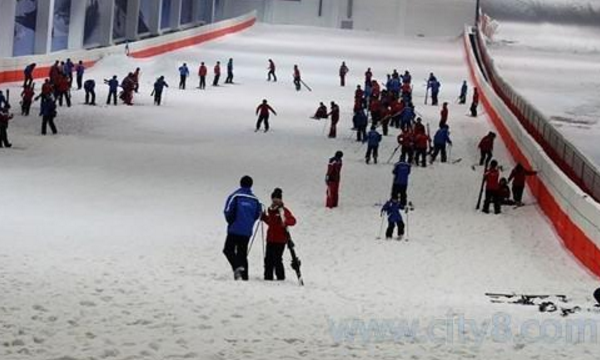 上海銀七星室內(nèi)滑雪