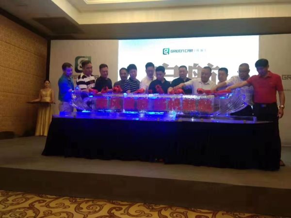 冰雕注酒大型 冰雕注酒大型